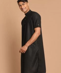 VASTRAMAY Men's Black Solid Kurta