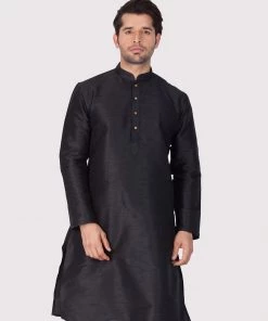 Vastramay Men's Black Cotton Silk Blend Kurta