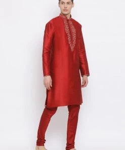 Vastramay Men's Maroon Cotton Silk Blend Kurta