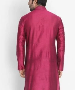 VASTRAMAY Men's Fuchsia Cotton Silk Blend Kurta 11 VASTRAMAY Men's Fuchsia Cotton Silk Blend Kurta