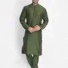 VASTRAMAY Men's Green Cotton Silk Blend Kurta And Pyjama Set