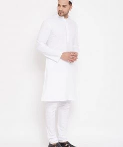 Kurta Sets VASTRAMAY Men's White Cotton Blend Kurta Pyjama Set With A Prayer Cap