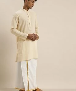 VASTRAMAY Men Cream-Coloured Pure Cotton Kurta With Mundu Kurta Sets
