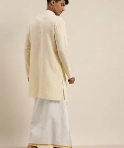 VASTRAMAY Men Cream-Coloured Pure Cotton Kurta With Mundu Kurta Sets