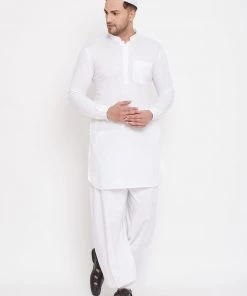 Kurta Sets VASTRAMAY Men's White Cotton Linen Blend Pathani Kurta Set With Prayer Cap