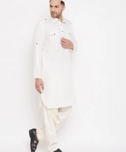 VASTRAMAY Men's Cream And White Cotton Blend Pathani Kurta Set With Prayer Cap