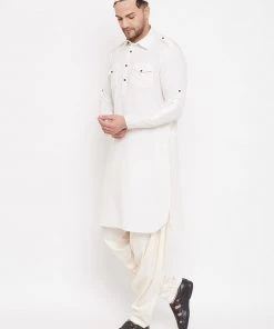VASTRAMAY Men's Cream And White Cotton Blend Pathani Kurta Set With Prayer Cap