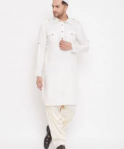 VASTRAMAY Men's Cream And White Cotton Blend Pathani Kurta Set With Prayer Cap