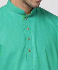 Vastramay Men's Green Cotton Blend Kurta