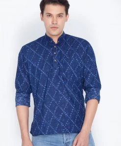 Vastramay Men's Blue Cotton Short Kurta