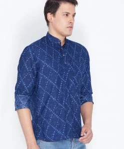 Vastramay Men's Blue Cotton Short Kurta