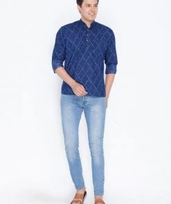Vastramay Men's Blue Cotton Short Kurta