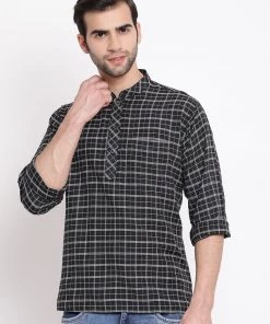 Vastramay Men's Black Cotton Blend Short Kurta