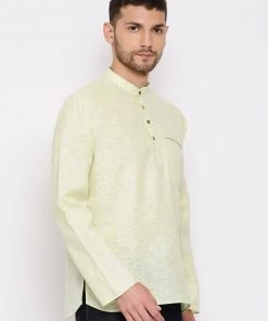 Vastramay Men's Green Cotton Blend Short Kurta