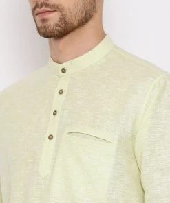 Vastramay Men's Green Cotton Blend Short Kurta