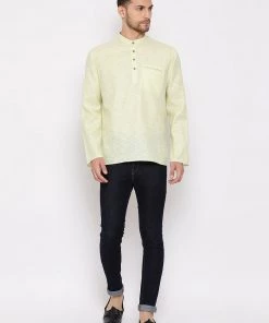 Vastramay Men's Green Cotton Blend Short Kurta