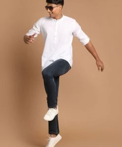 VASTRAMAY Men's White Color Short Cotton Kurta