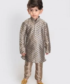 VASTRAMAY SISHU Infant Boys Chiku Cotton Blend Kurta Pyjama Set