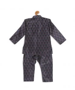 VASTRAMAY SISHU Boy's Navy Blue Ethnic Motifs Printed Kurta With Churidar