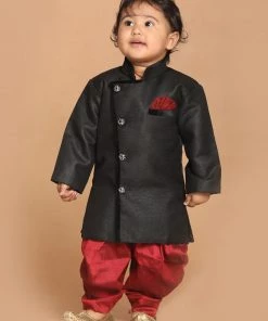 VASTRAMAY SISHU Boys Black & Maroon Solid Sherwani Set